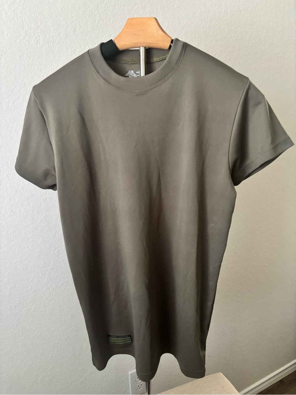 Under Armour Tactical HeatGear Shirt Med Marine OD Green USMC Military Training